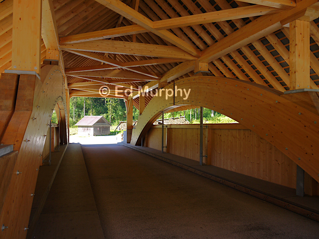 The new (2009) covered bridge across the River Emme at Kemmeribodenbad