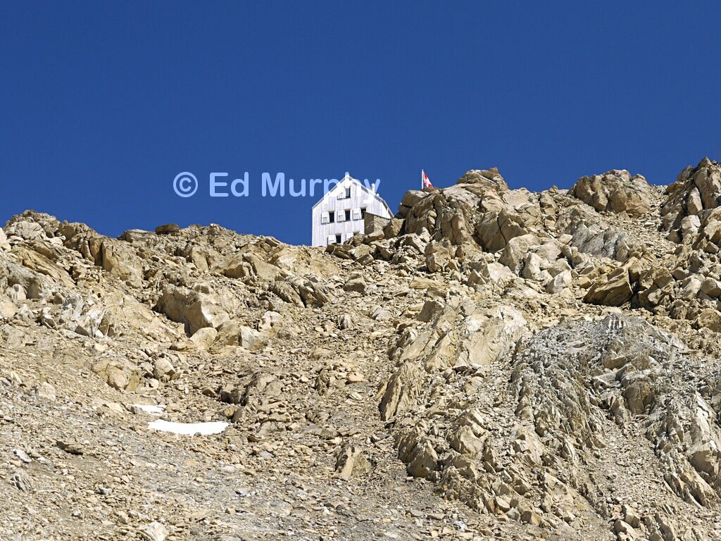 The Wildstrubel Hut's clifftop location