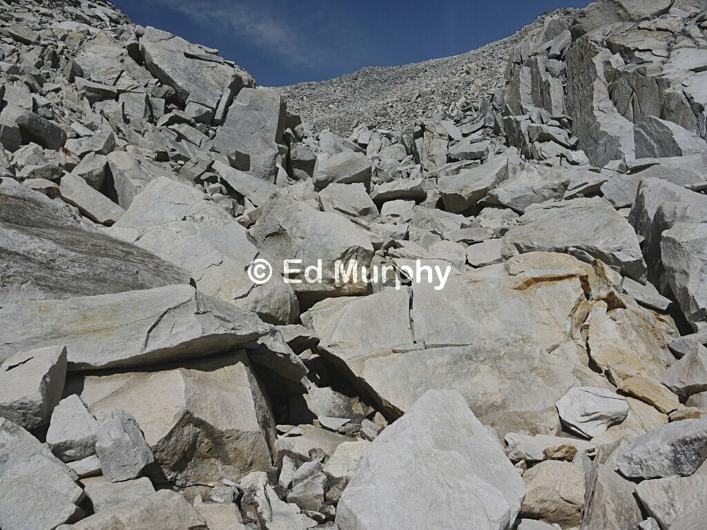 Boulder fields on the route to the Gross Schinhorn