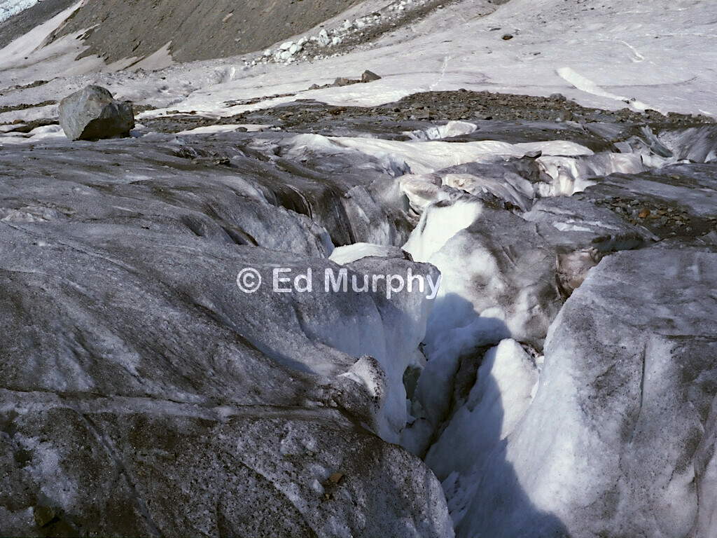 Oberes Eismeer crevasses on the way to the old Strahlegg Hut