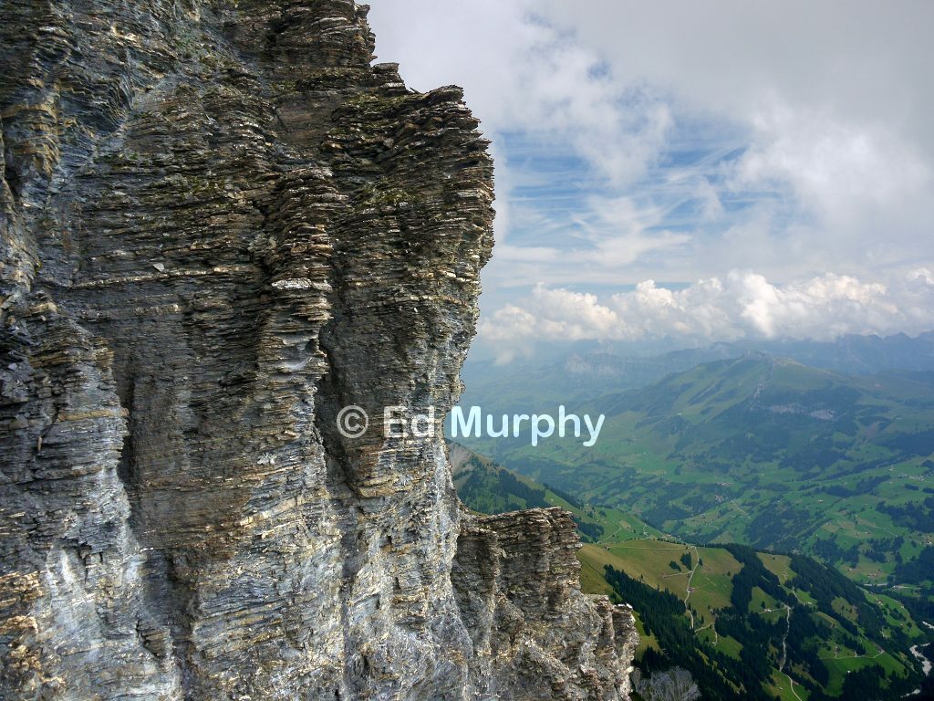 Towers of slate on the Gs&uuml;r