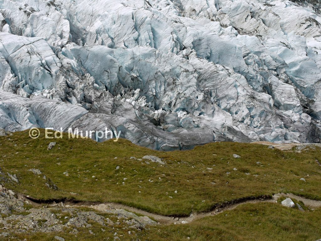 The Schreckhorn Hut track above the Eismeer seracs