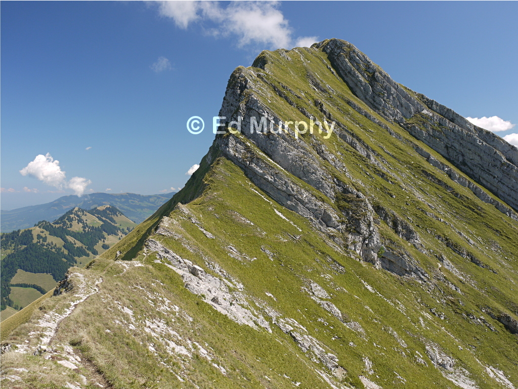 The Dent de Lys SW ridge