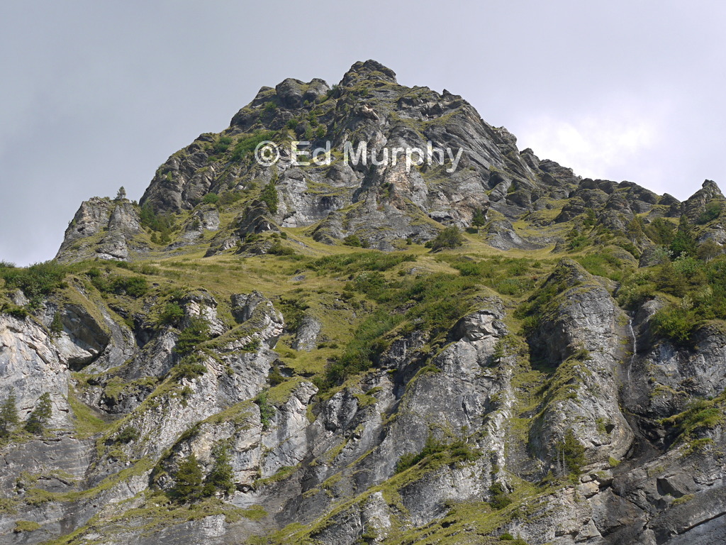 Rugged slopes to the west of the Tschuggen