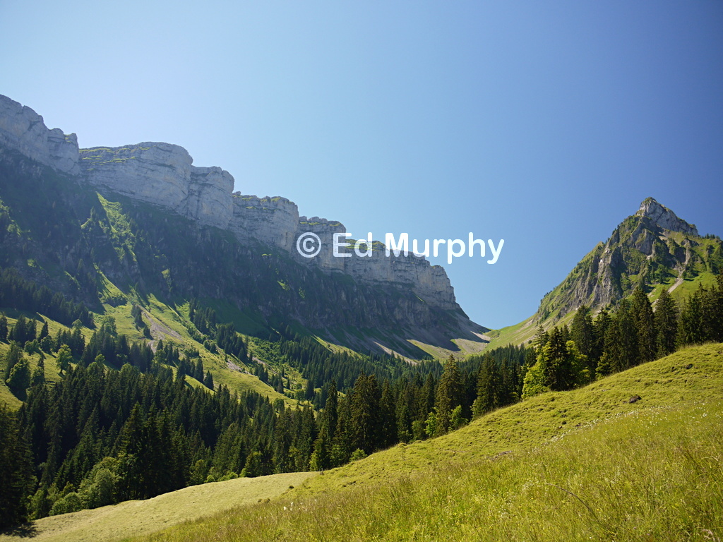 The Sichle saddle with the Sieben Hengste cliffs on the left and the Burst peak on the right