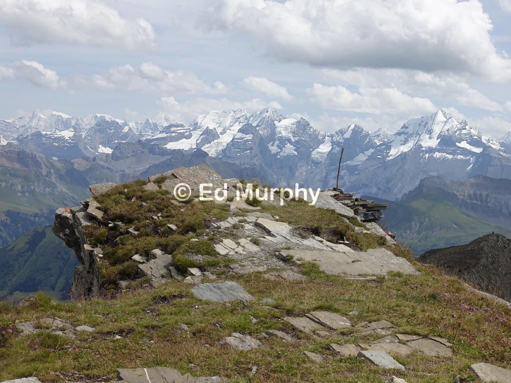 The M&auml;nnliflue's summit and the Bernese Oberland