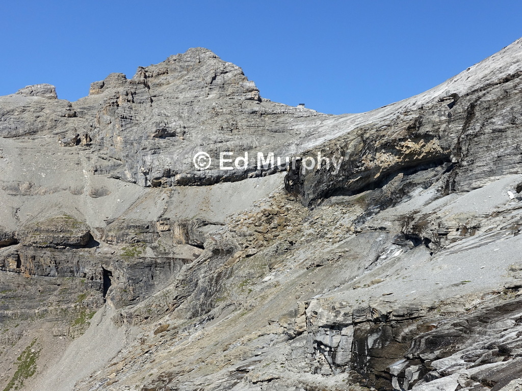 The Rotbretthorn and the Silberhorn Hut coming into view