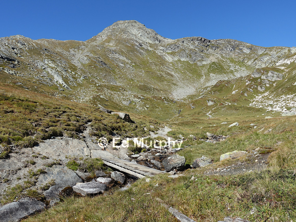 The Lunghin track crosses the infant Inn River