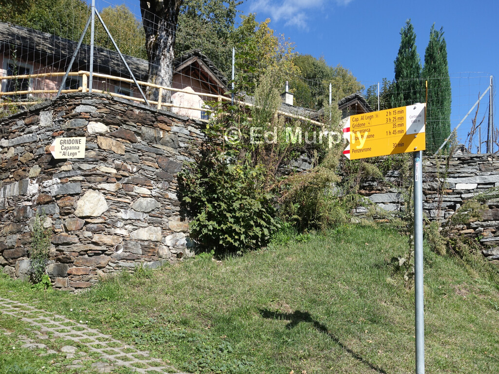 The start of the Monte Gridone track at Cortaccio